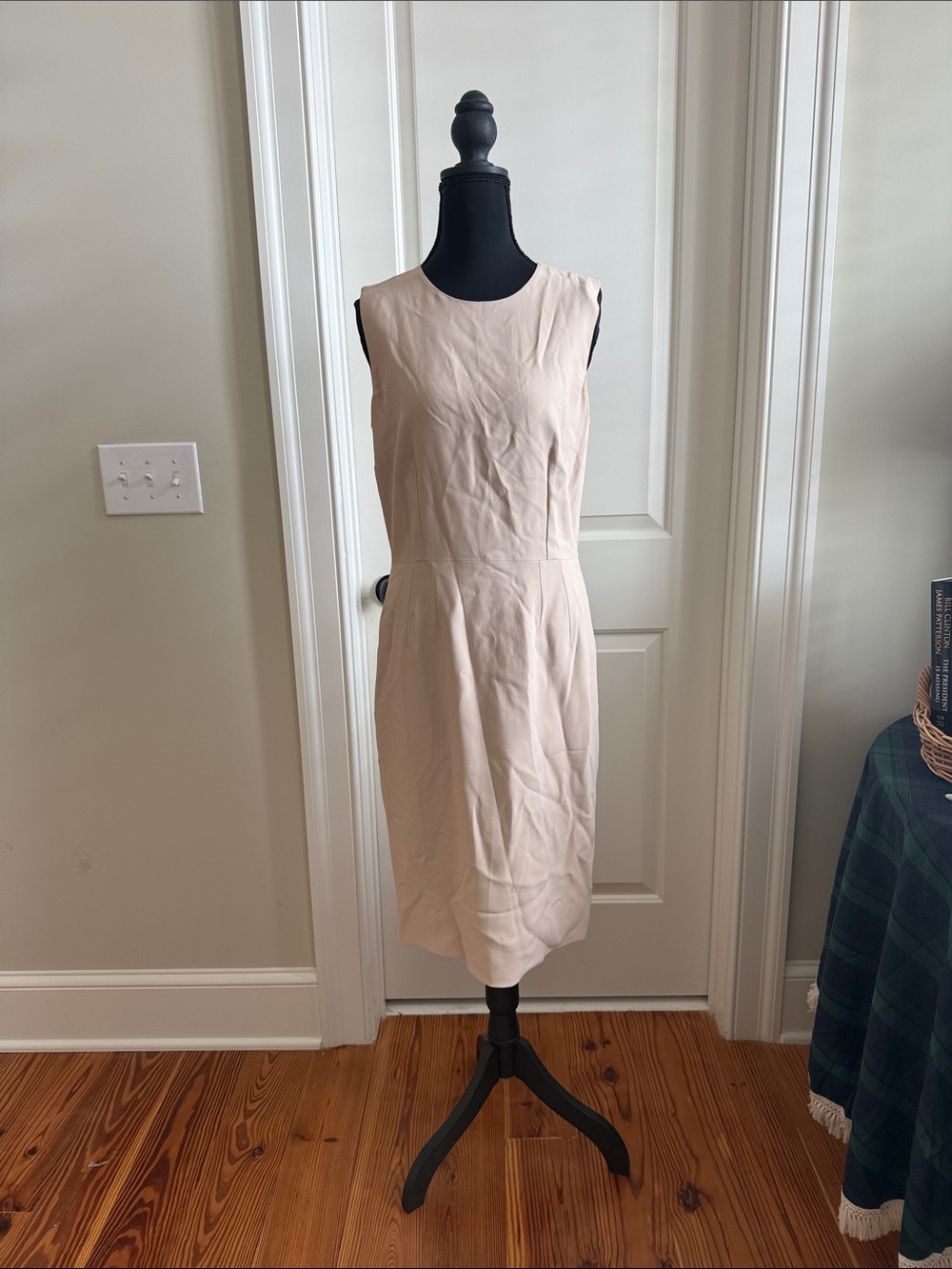 Dolce & Gabbana Sleeveless Light Beige Sheath Dress